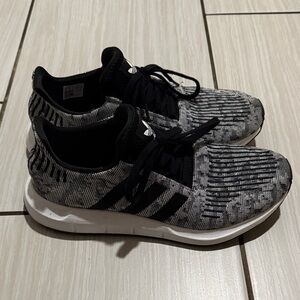 Men’s Adidas Knit Sneakers